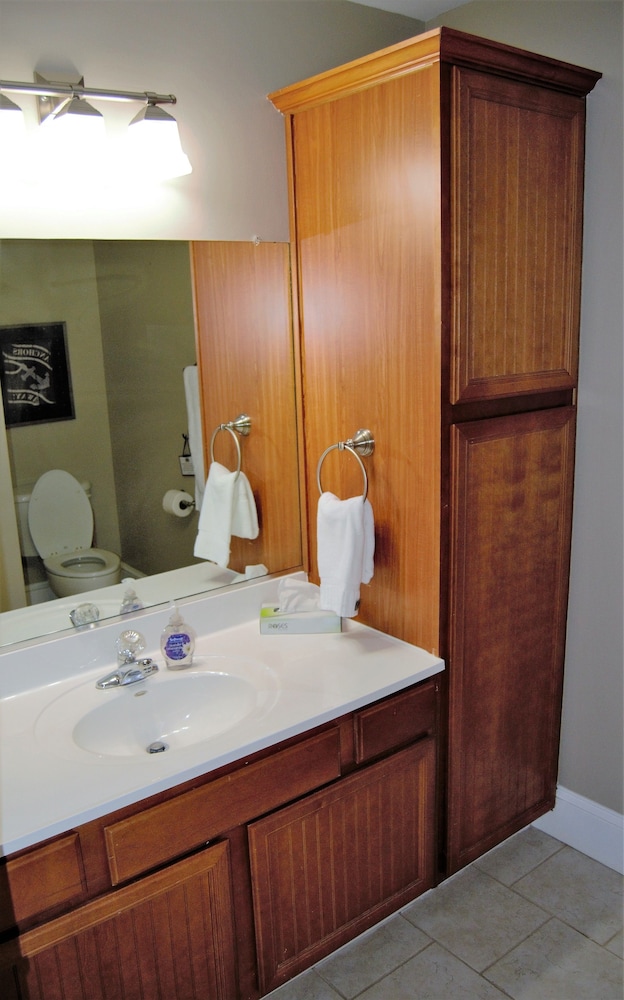 Candlewyck Cove Resort
