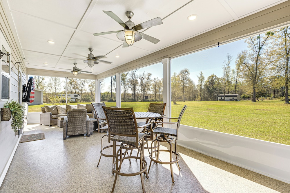 18 Mi to Fsu: Quaint Cottage on 8 Acres w/ Grill!