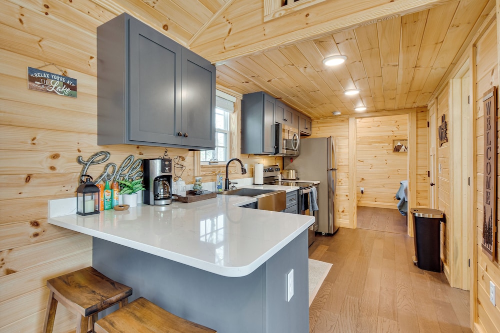 Steps to Lake Keowee: Secluded Seneca Sanctuary!