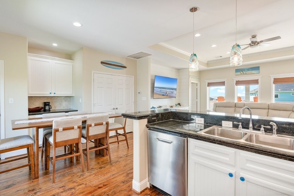 Gulf Winds 3 Bedroom Home