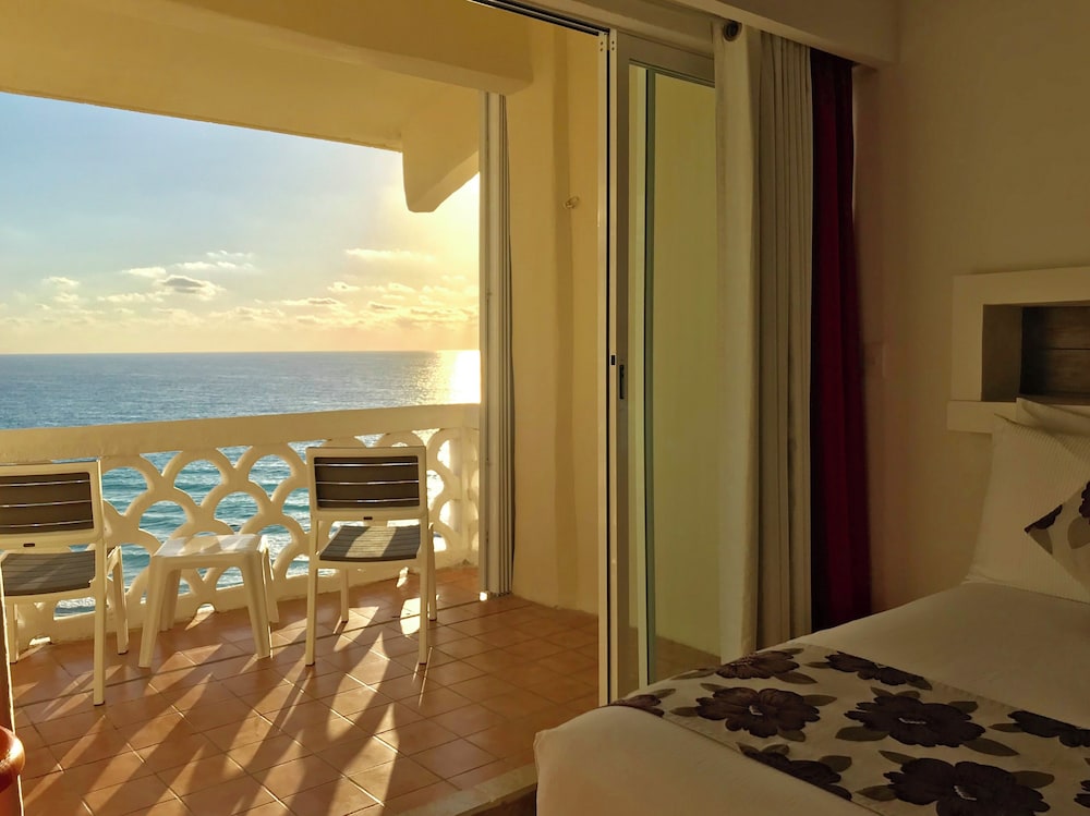 OvaCancun Apartments