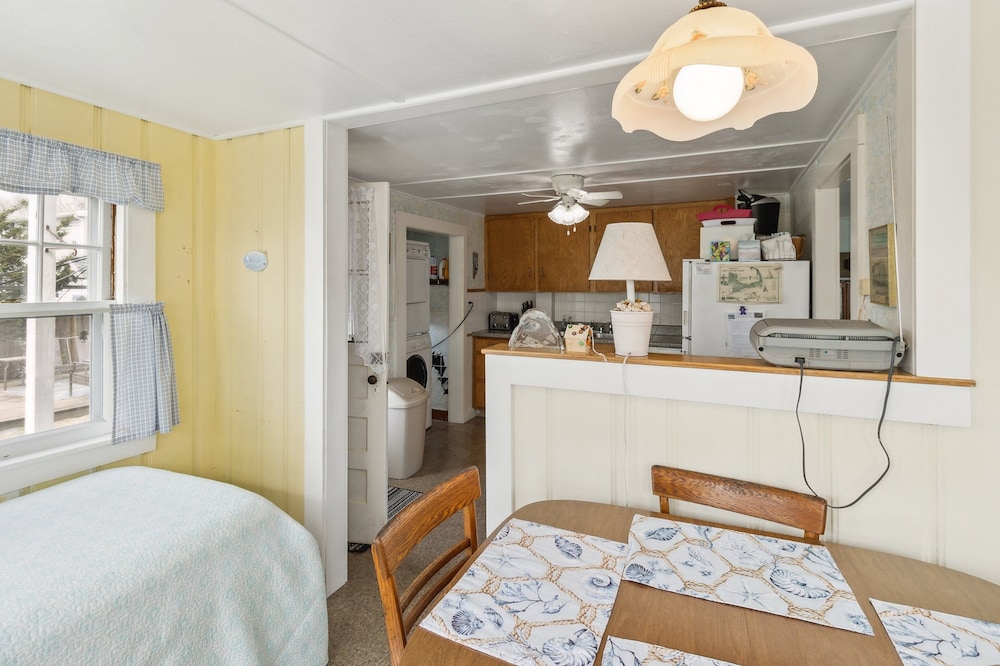 Coastal Cottage Retreat Steps From The Beach 2 Bedroom Cottage