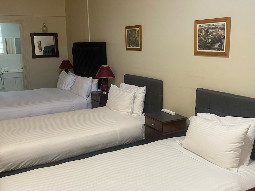 The Macquarie Hotel