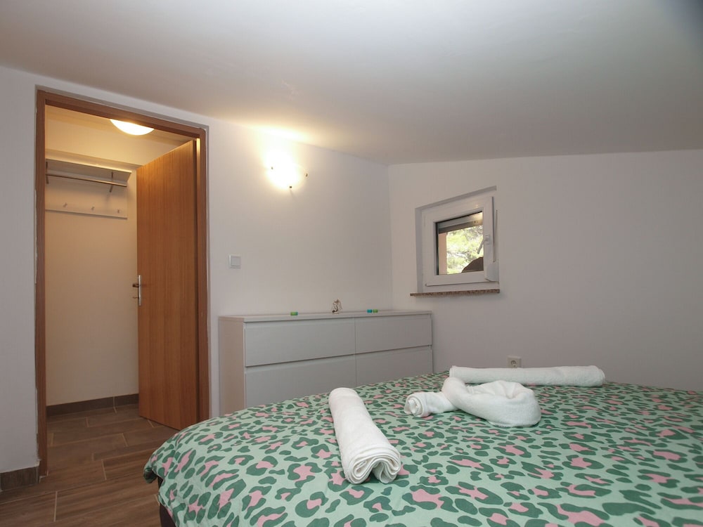 Apartment 1975 view 4