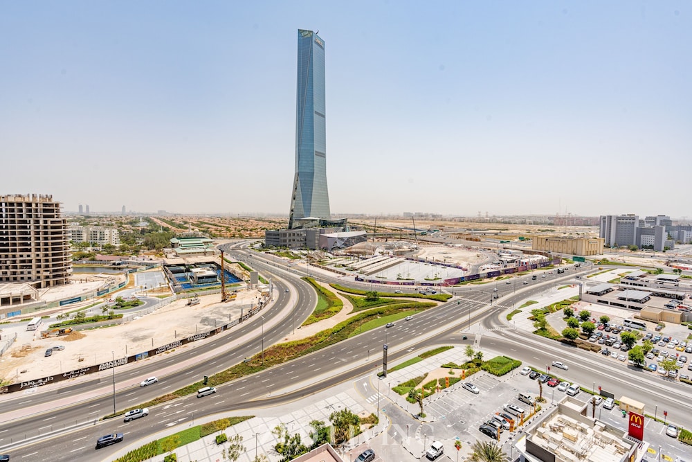 Stylish 1BR at Me Do Re | Panoramic View + Parking