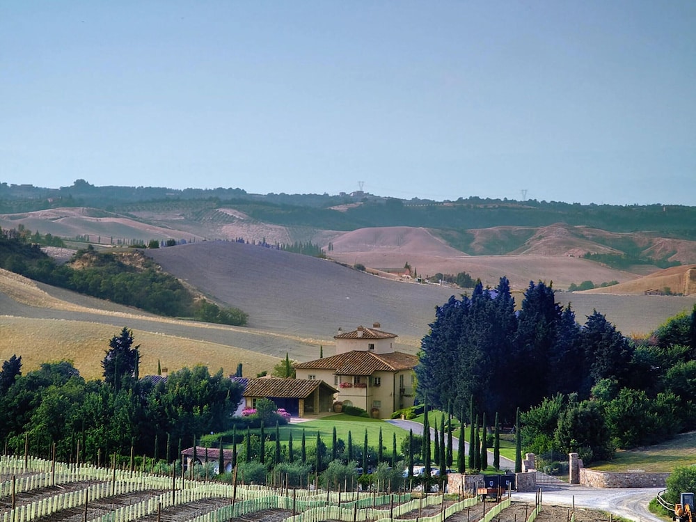 Apartment in Tuscany With Pool & Golf