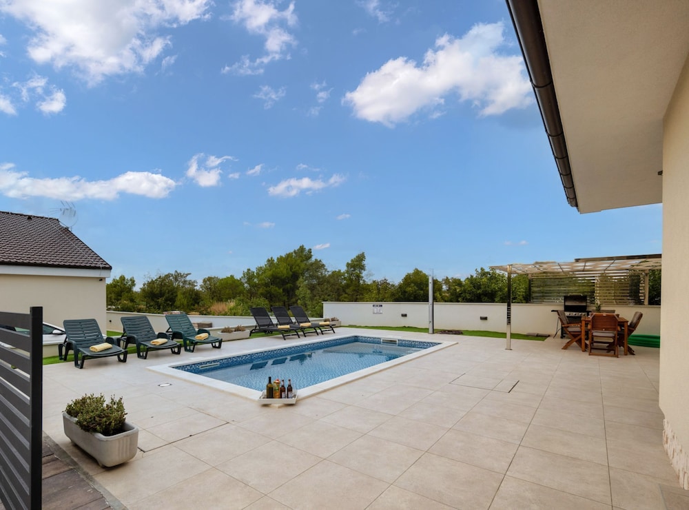 Villa Shaula 2