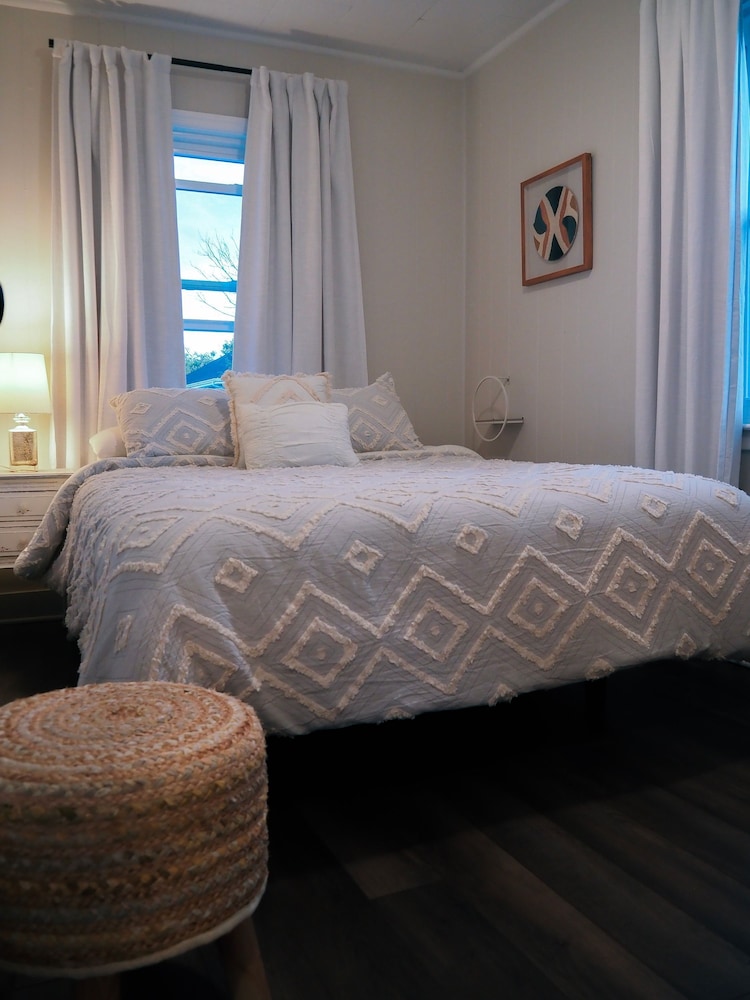 Apartment w Private Balcony Close to Beach