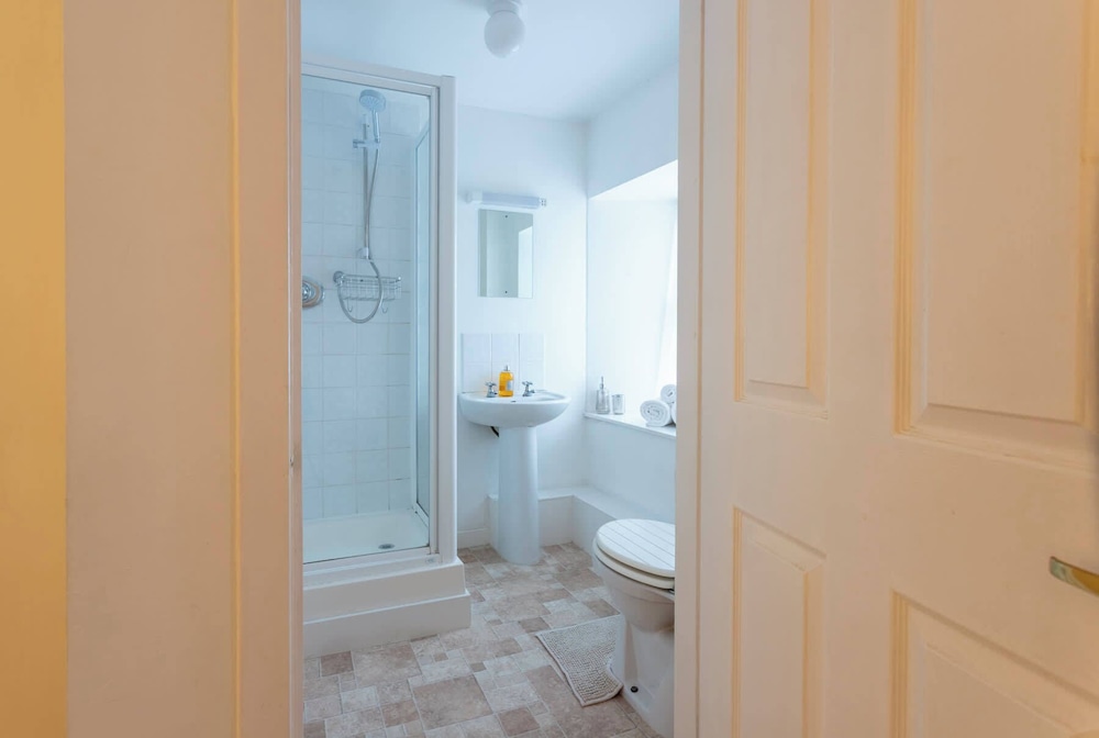 New Cross Keys House - Cosy 4-bed Cottage in Kirk Yetholm