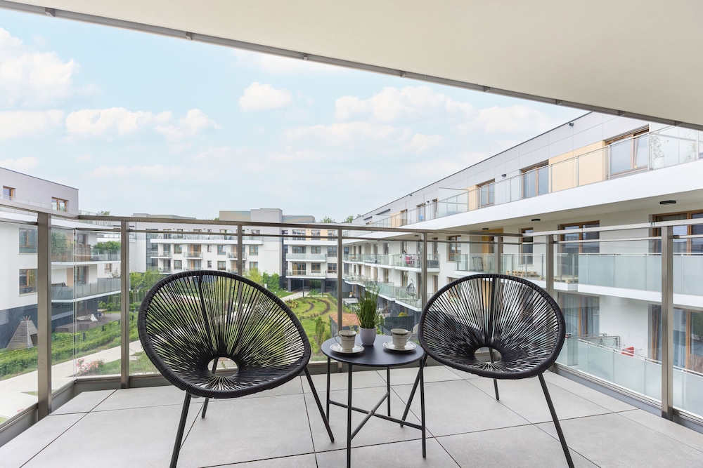 Oś Królewska Wilanów by Renters