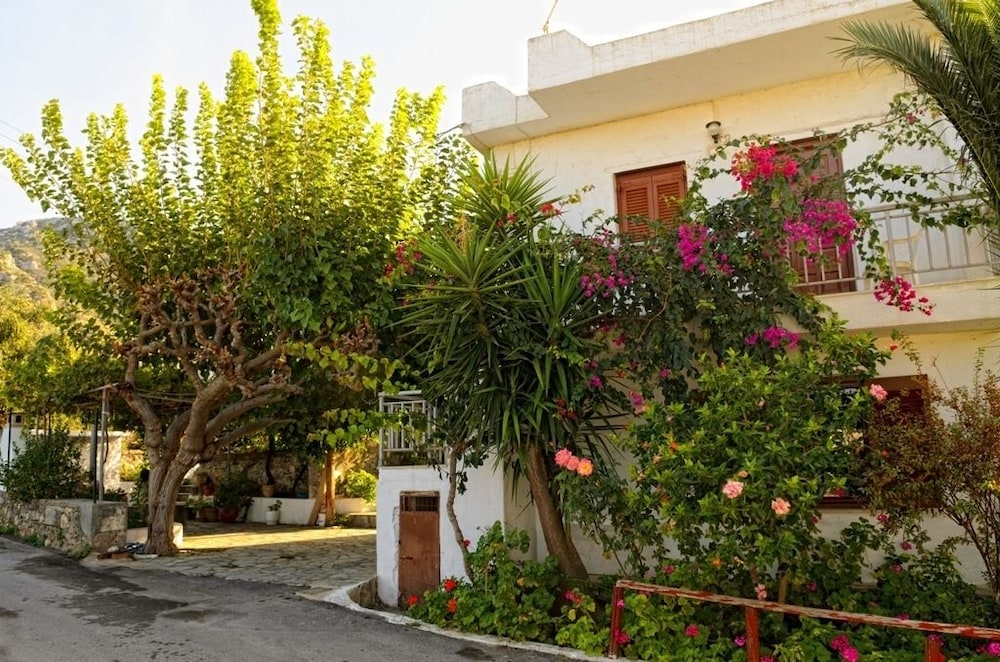 Kounenos Apartments