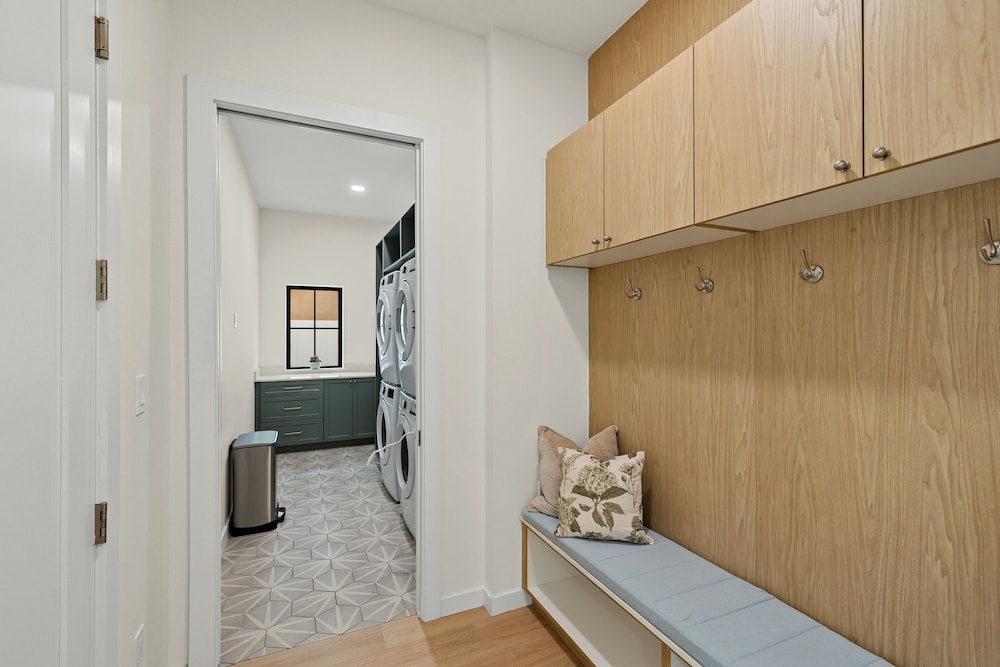 Miramar House, 120 E. Constellation 6 Bedroom Home