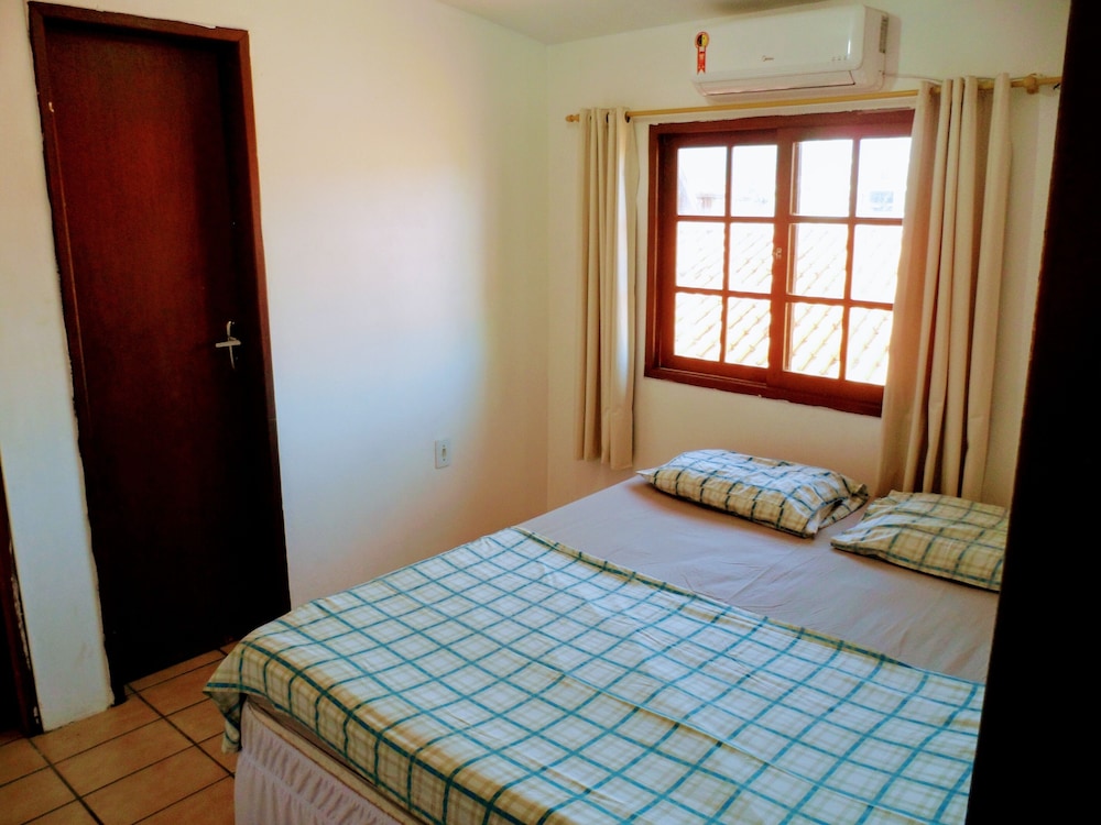 Ingleses Residence