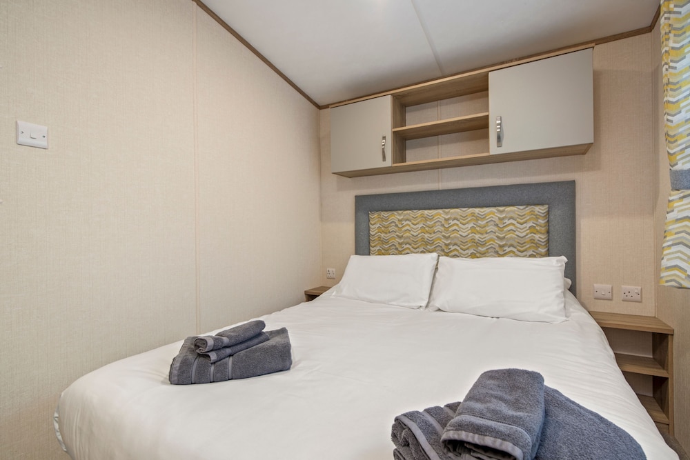 Maple - Near Folly Farm Cosy Retreat