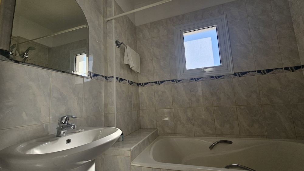 55 ATH - Stay Villa Harsha