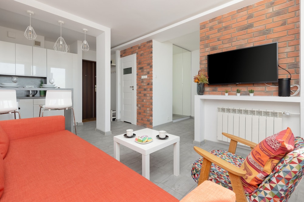 Warsaw Studio City View by Renters view 3