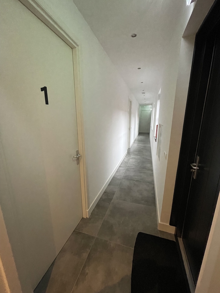 Photo 33