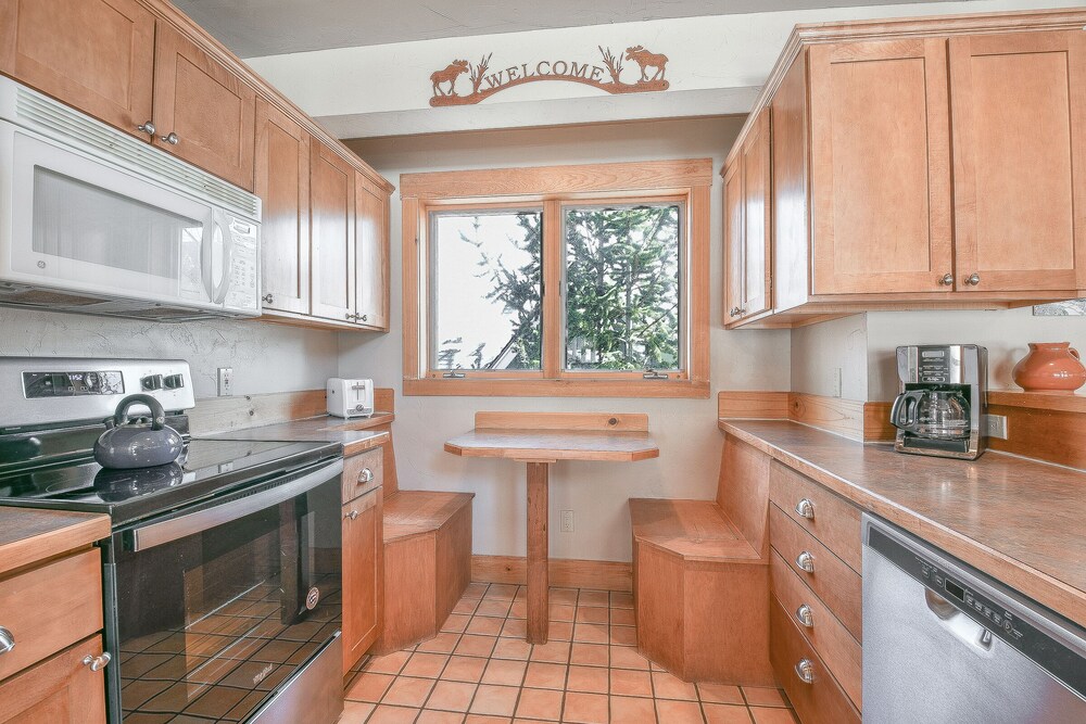 Cabin in the Pines 11 by SummitCove Vacation Lodging