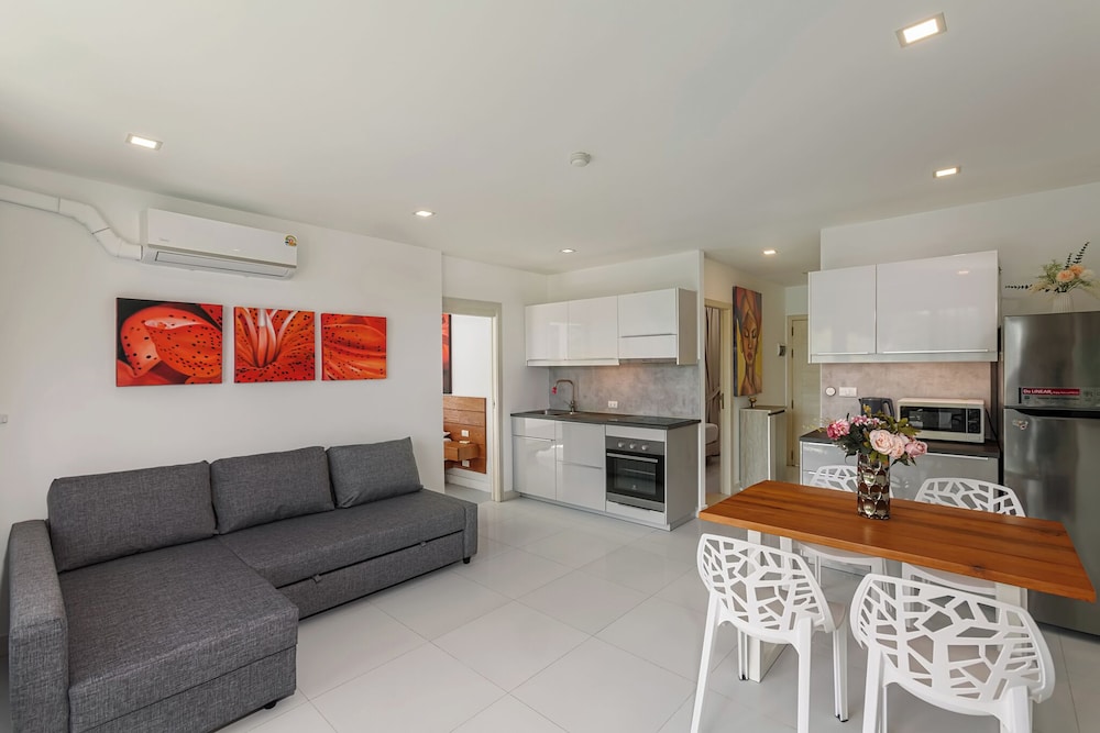 Karon Butterfly Condominium Phuket