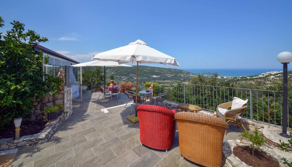 B&B Villa Nicoletta view 2