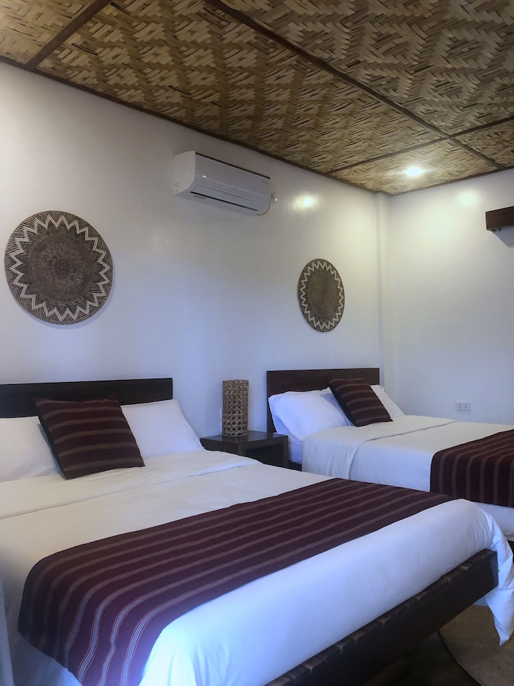 Yumi Villas Port Barton view 3