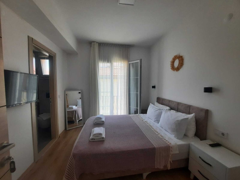 Adil Otel