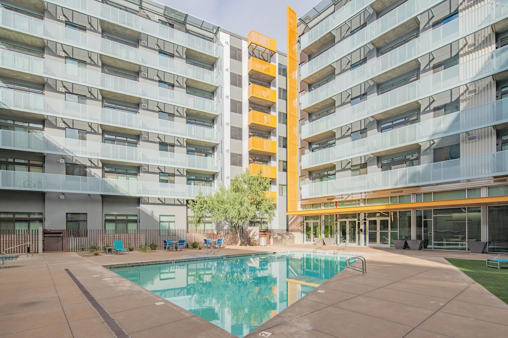 ROVE LIVING/KL - Roosevelt Point