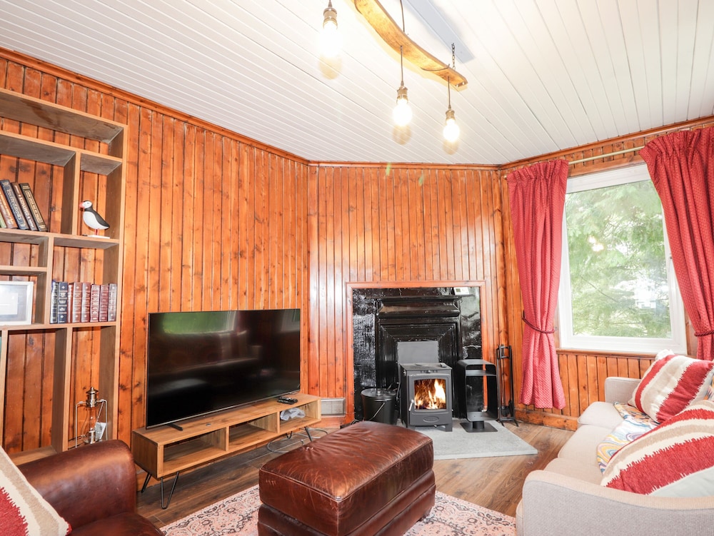 Challenger Bothy