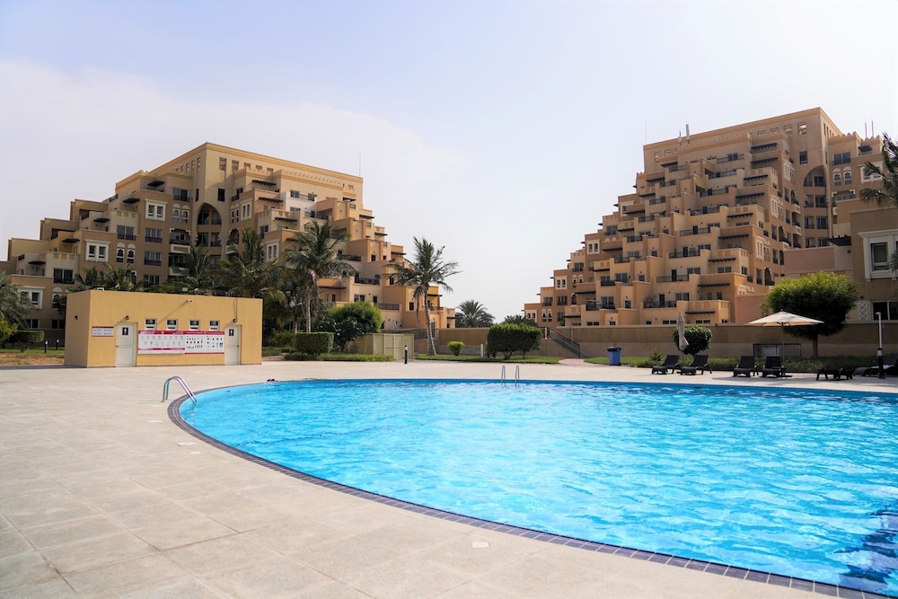 Stunning Sea View Apt. With Balcony - RAK