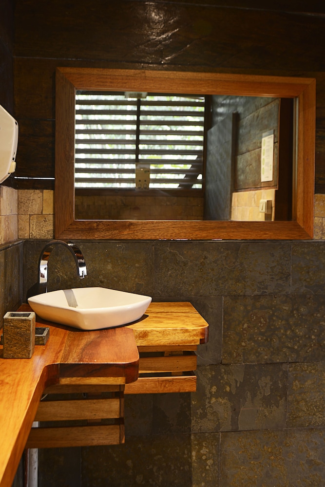 Jamu Lodge