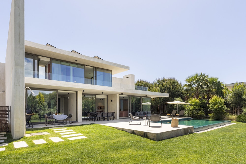 Troia Design Villa by Cadenzalux