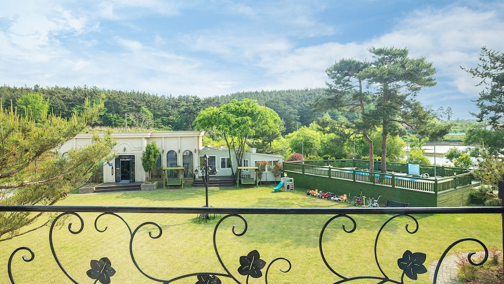 Star Palace