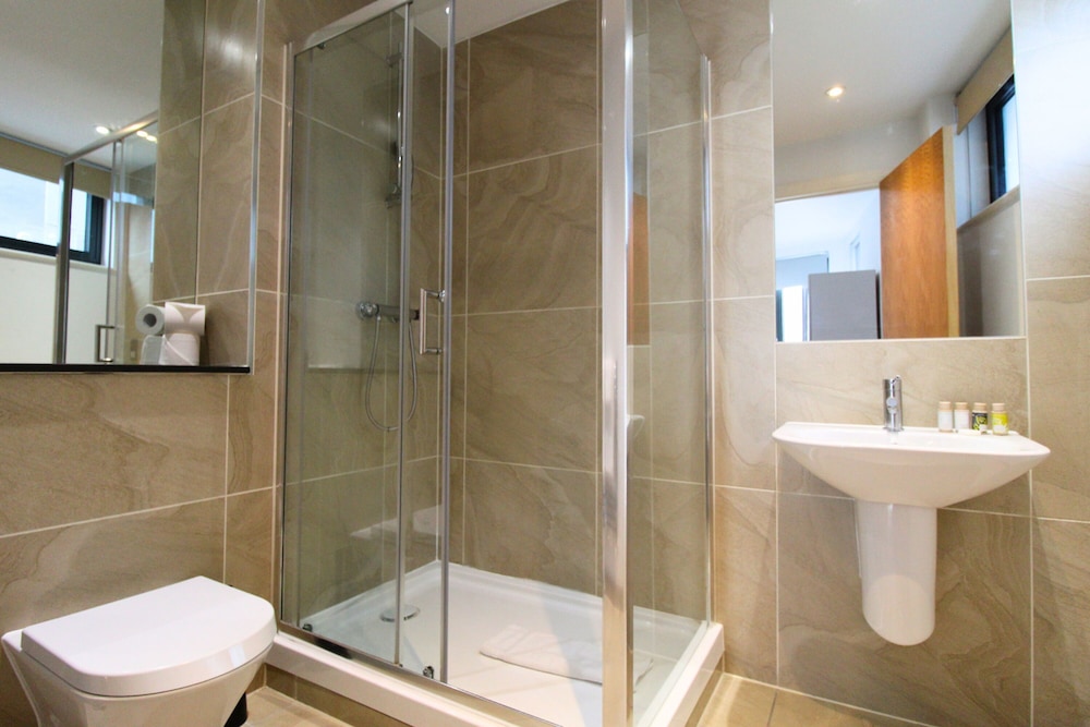 London Bridge – Tooley St by Viridian Apartments