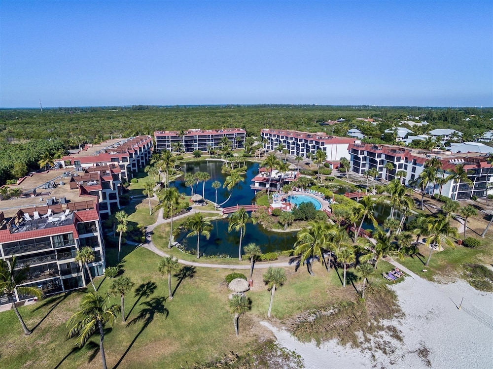 Pointe Santo Condos by Dream Vacation Rentals