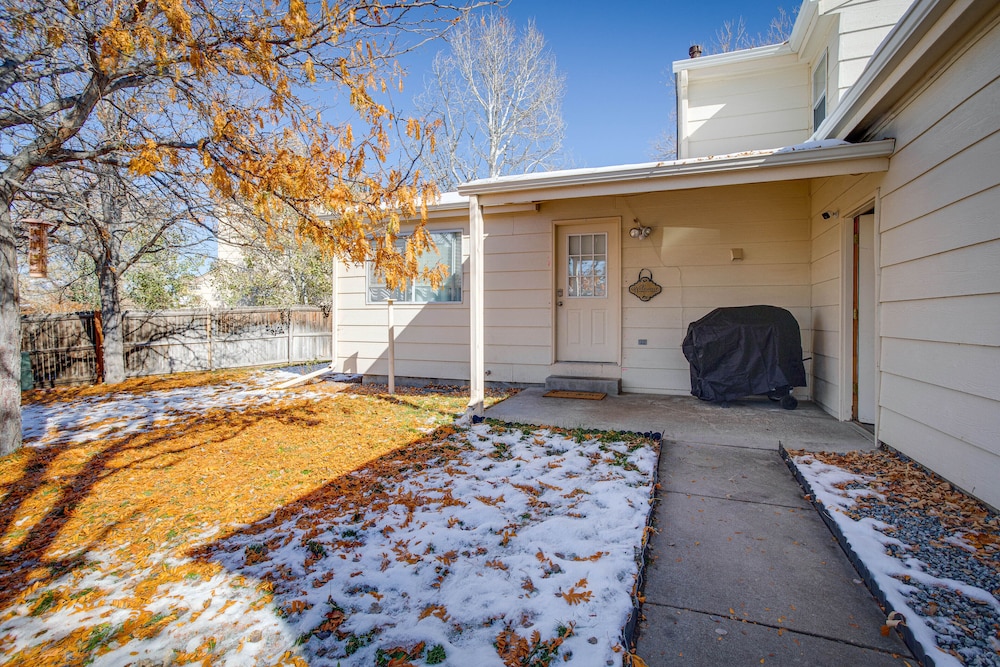 Patio, Grill, Yard: Pet-friendly Denver Home!