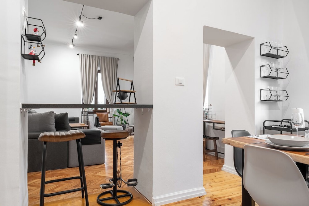 Apartment del Bello