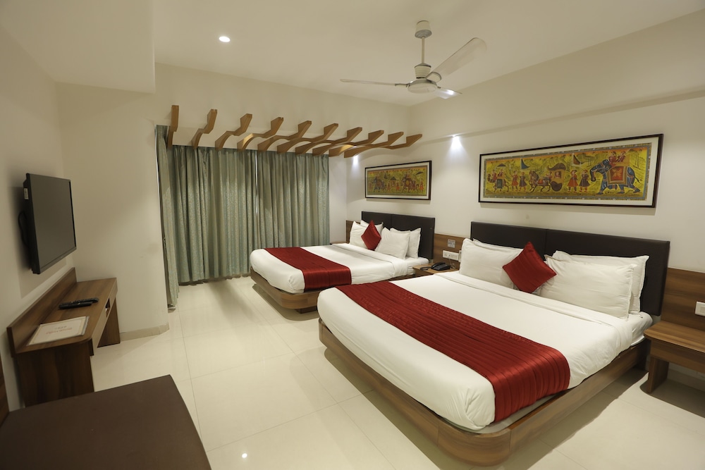 Hotel Shreeji Vatika-Airport Road
