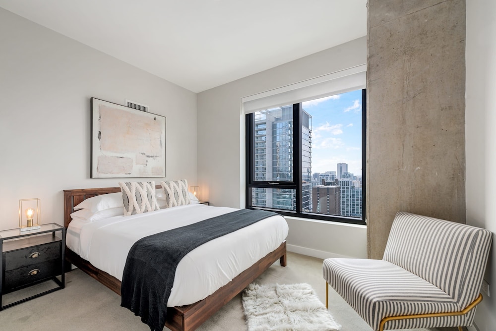 Group Hub 3 Designer 2BR Steps to Mag Mile