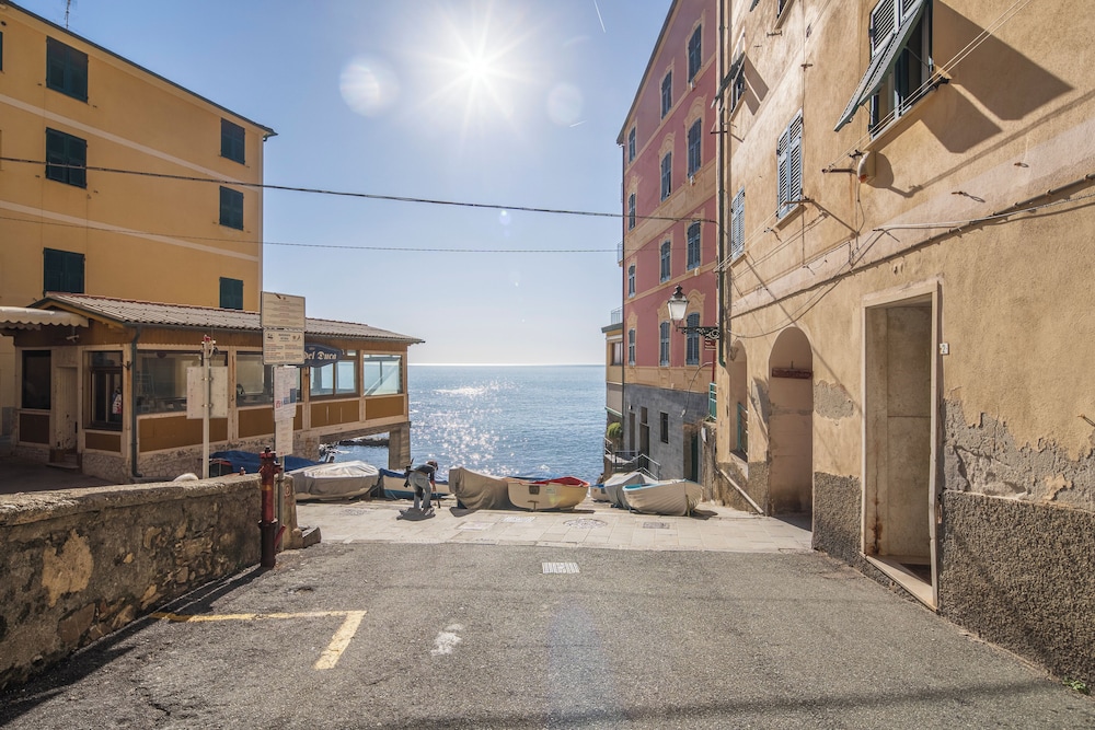 Green Home Seaside Parking Wifi Ac Genova