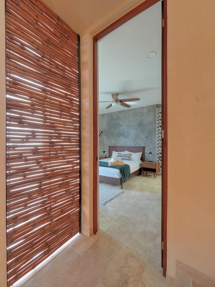 Casa El Patron - Yucatan Home Rentals view 3