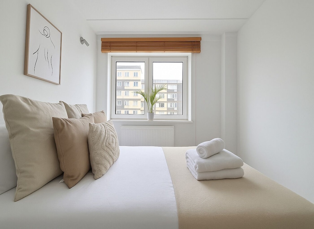 Elegant 2 Bedroom Apartment in Battersea