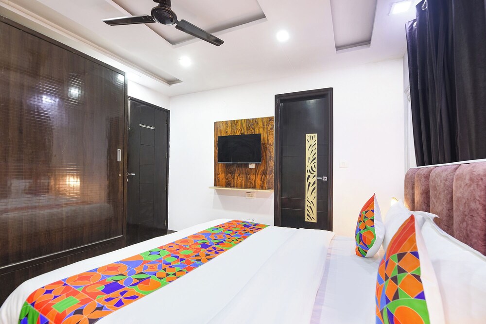 Fabhotel Celebration Home