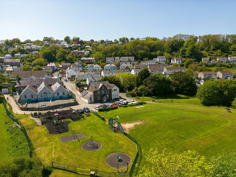 Teifi Villa