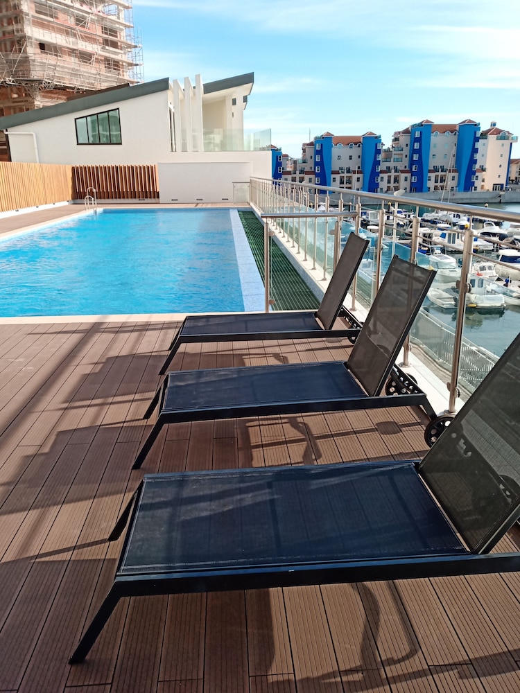 Kings Wharf Quay29 Studio with Pool