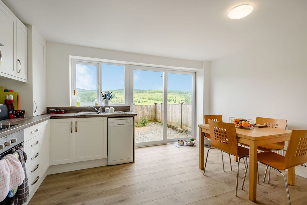 3 Tyn Y Mynydd