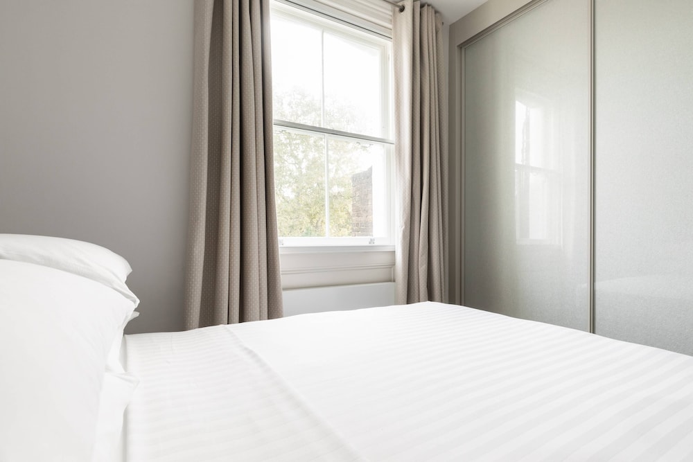 Oakley Street XII by Onefinestay view 3