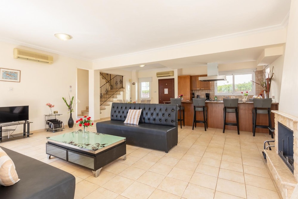 Villa Solis With 3 Bedrooms and 3 Bathrooms