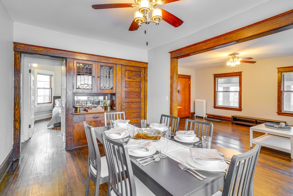 Cozy Minneapolis Apartment, 1 Mi to Downtown!