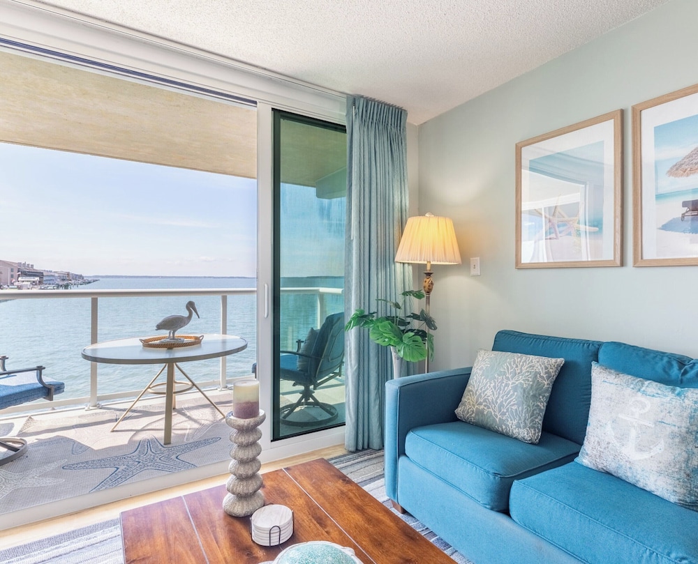 Bay Club Resort by Coolvacay