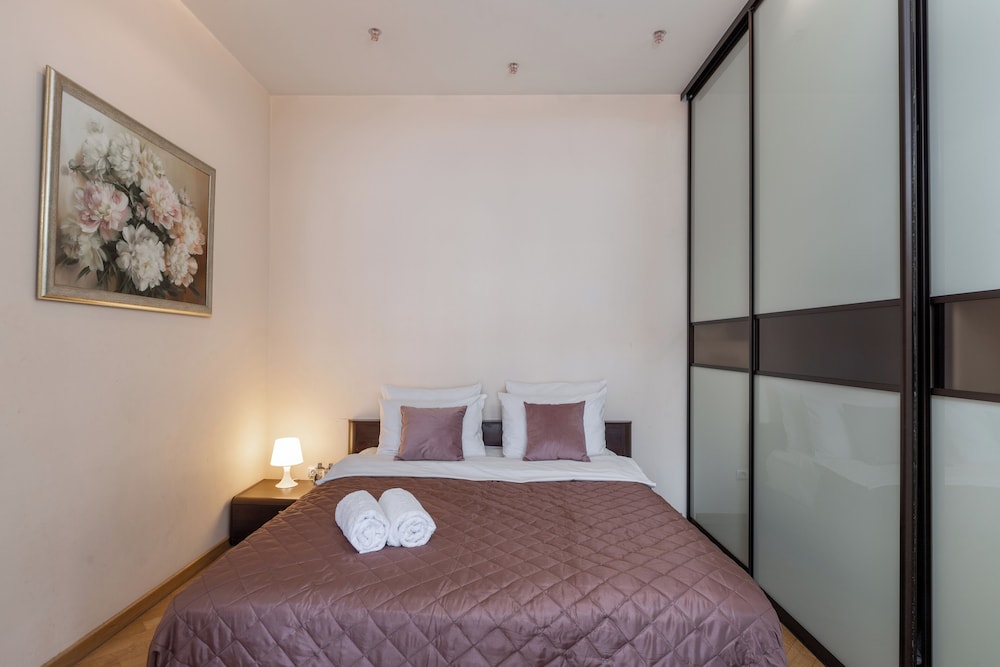 Comfortable Apartments near the metro.